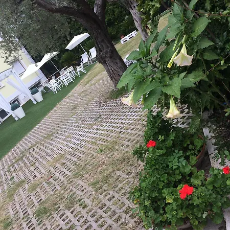 Bed & Breakfast Chartaria Ii *